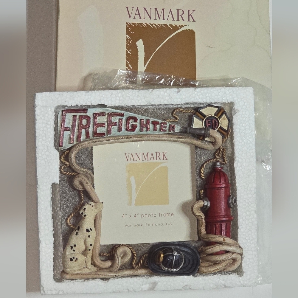 Vanmark Red Hats Of Courage 3D Photo Frame Firefighter Fireman Firehouse 4" x 4" - Picture 2 of 4